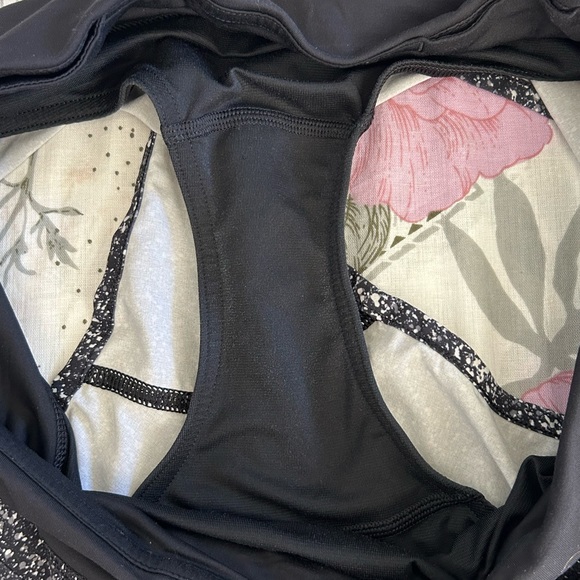 Lululemon Speed up shorts 2.5in - Picture 5 of 6